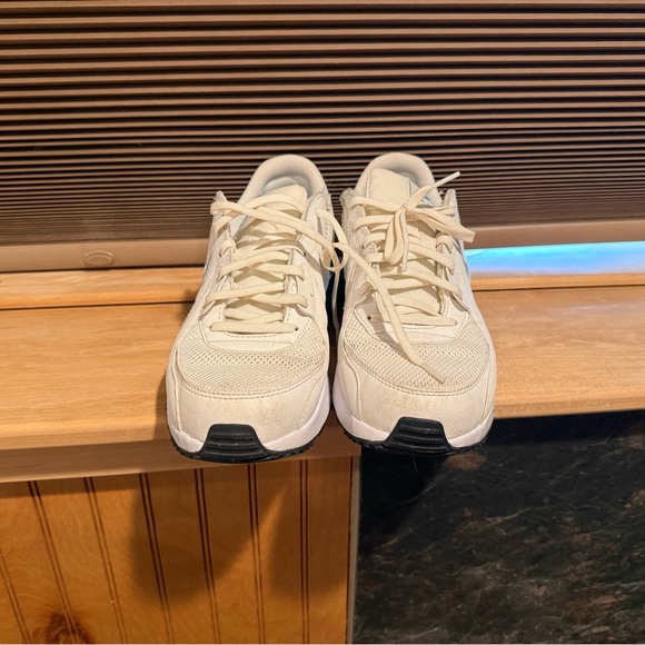 Nike Air Max Beige and Light Blue Sneakers - Picture 3 of 6